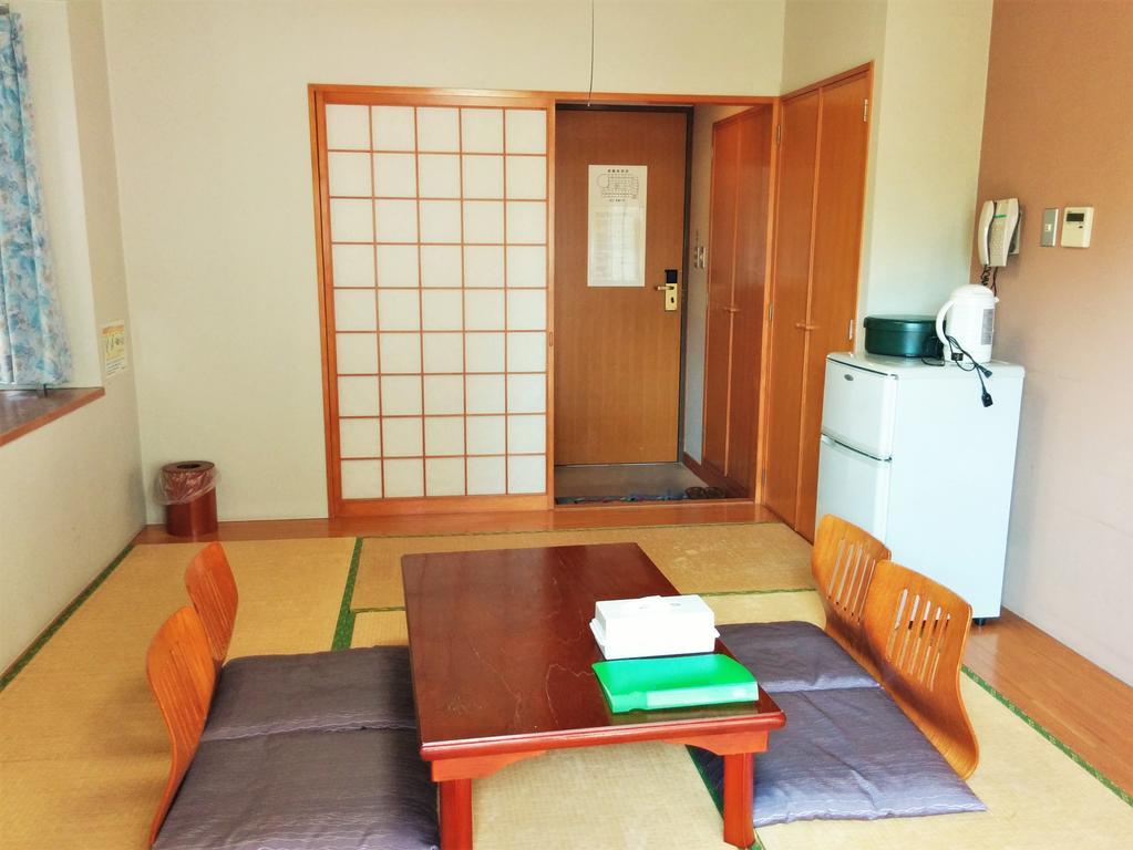 Okinawa International Youth Hostel Naha Exterior foto